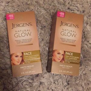 2 JERGENS NATURAL GLOW FACE DAILY MOISTURIZER